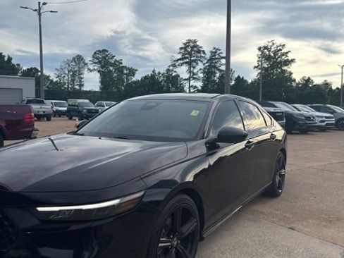 Used 2024 Honda Accord Sport image 1