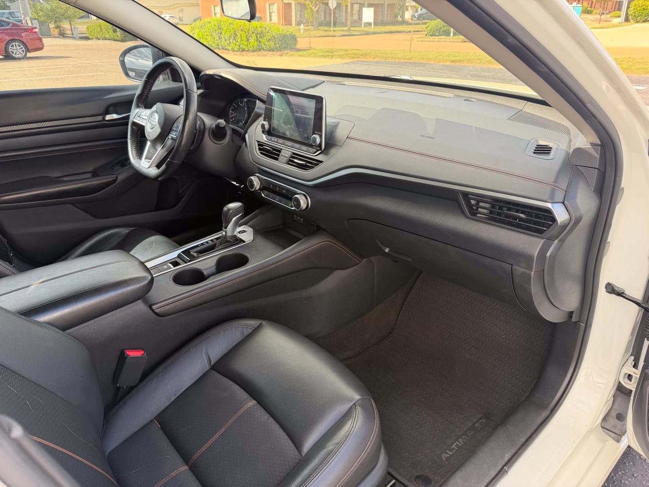 Used 2022 Nissan Altima 2.5 SR AWD/4WD image 16
