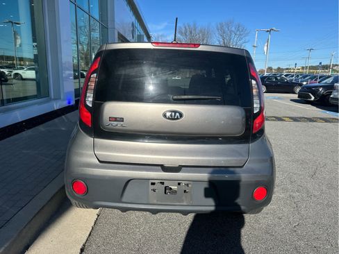 Used 2018 Kia Soul Base image 6