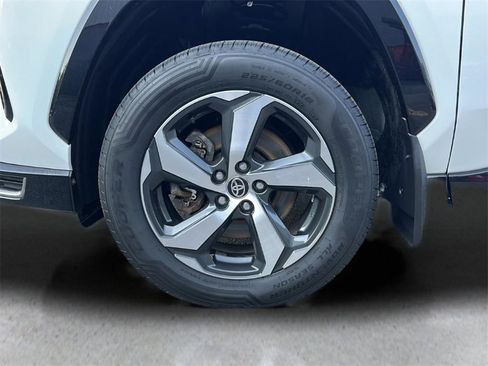 Used 2022 Toyota RAV4 SE image 22
