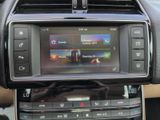 Used 2018 Jaguar XE Prestige image 2