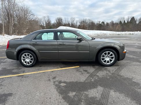 Used 2008 Chrysler 300 Limited image 4