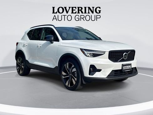 Certified 2023 Volvo XC40 B5 Plus w/ Protection Package Premier AWD/4WD image 1