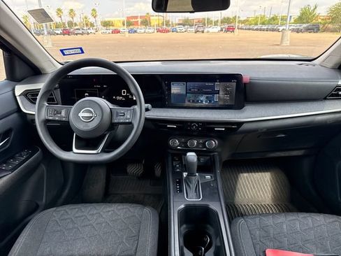 Certified 2025 Nissan Kicks SV AWD/4WD image 13
