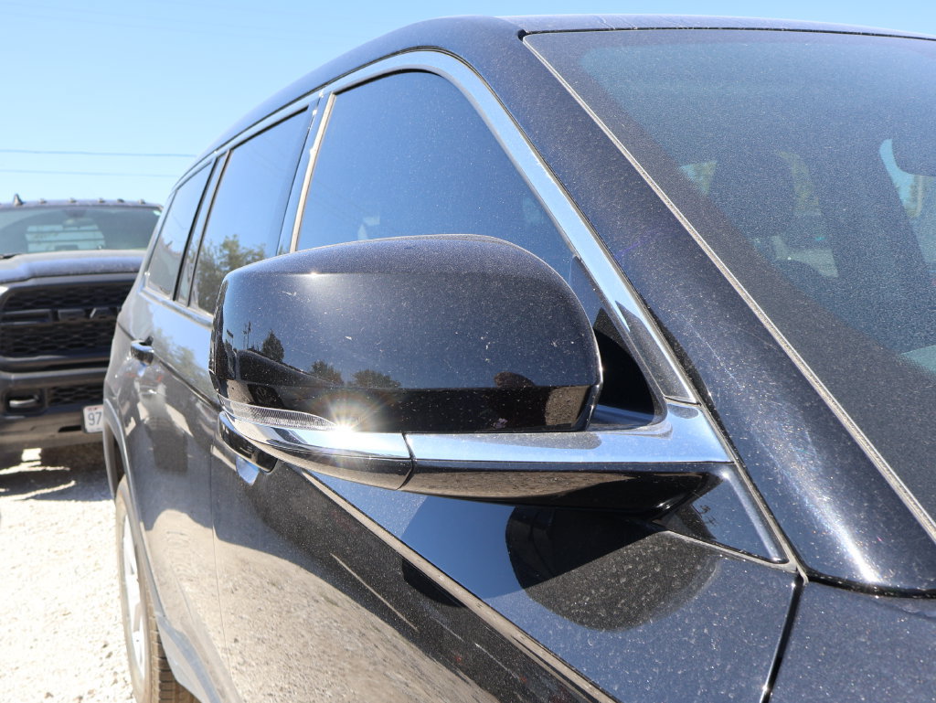 Used 2021 Jeep Grand Cherokee L Limited AWD/4WD image 18