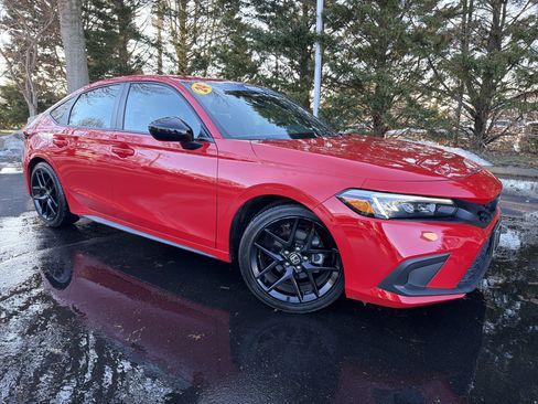 Used 2024 Honda Civic Sport image 2