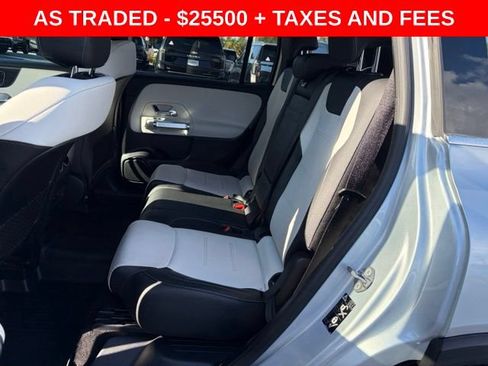 Used 2021 Mercedes-Benz GLB 250 image 15
