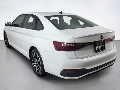 Used 2025 Volkswagen Jetta Sport FWD image 5