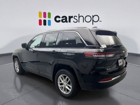 Used 2023 Jeep Grand Cherokee Laredo w/ Luxury Tech Group I AWD/4WD image 3