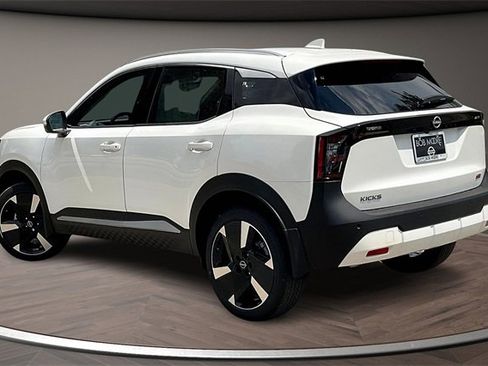 New 2025 Nissan Kicks SR w/ Interior Electronics Package image 3