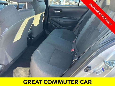Used 2022 Toyota Corolla SE image 3