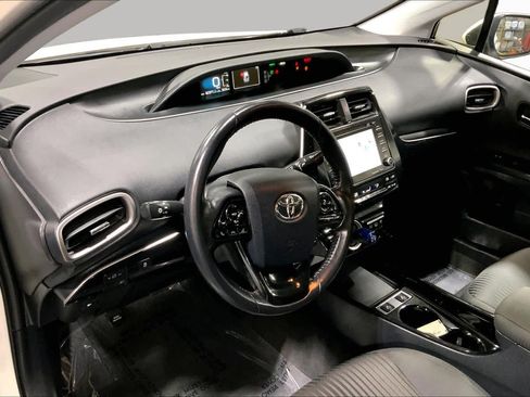 Used 2021 Toyota Prius Prime LE FWD image 18