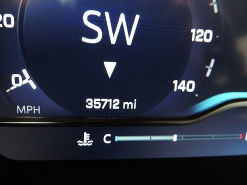 Used 2025 Chevrolet Silverado 1500 LT RWD image 30