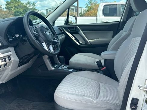 Used 2018 Subaru Forester 2.5i Premium AWD/4WD image 6