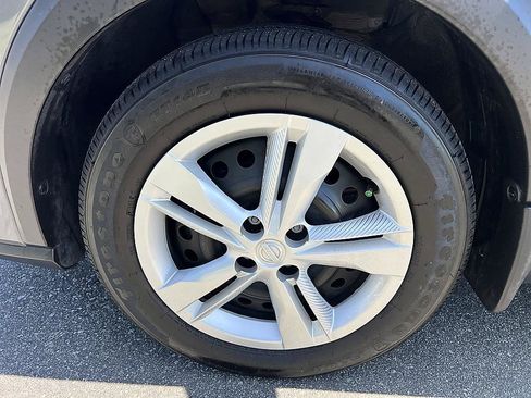 Certified 2025 Nissan Kicks Play S FWD image 9