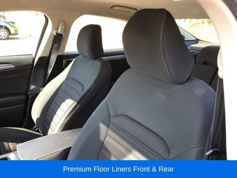 Used 2020 Ford Fusion SE AWD/4WD image 4