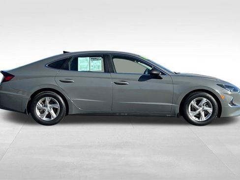Used 2021 Hyundai Sonata SE w/ Cargo Package image 3