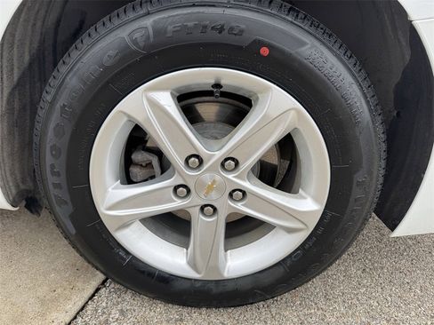 Certified 2021 Chevrolet Malibu LS image 7