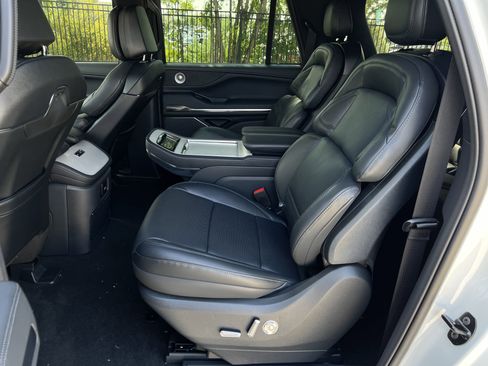 New 2025 Lincoln Navigator L Reserve w/ Jet Appearance Package image 27