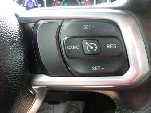 Used 2022 Jeep Wrangler Unlimited Sahara AWD/4WD image 20