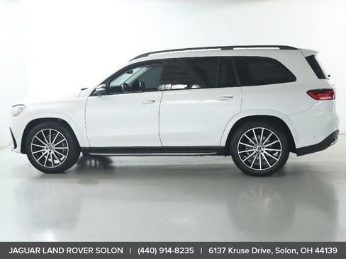 Used 2024 Mercedes-Benz GLS 580 4MATIC image 4