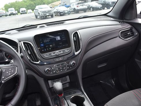 Used 2024 Chevrolet Equinox RS AWD/4WD image 18