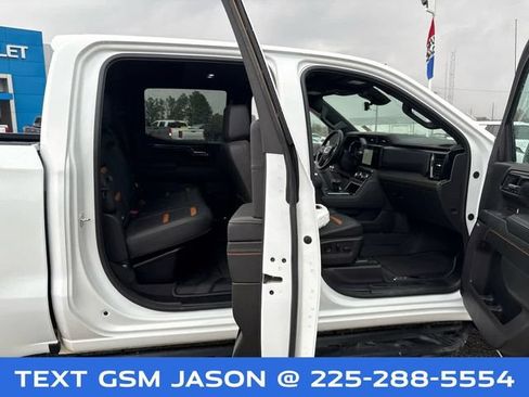 Used 2024 GMC Sierra 1500 AT4 w/ Technology Package AWD/4WD image 40