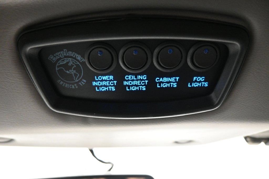 Used 2023 Chevrolet Express 2500 RWD image 27