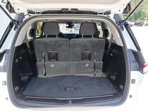 Used 2023 Jeep Grand Cherokee L Laredo RWD image 8