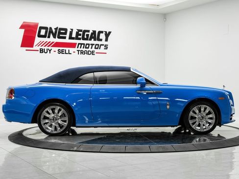 Used 2021 Rolls-Royce Dawn RWD image 6