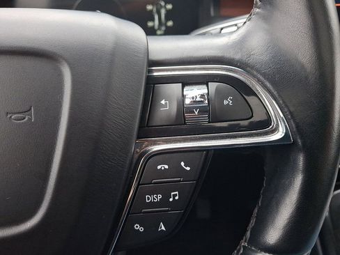 Certified 2023 Lincoln Nautilus Reserve image 23