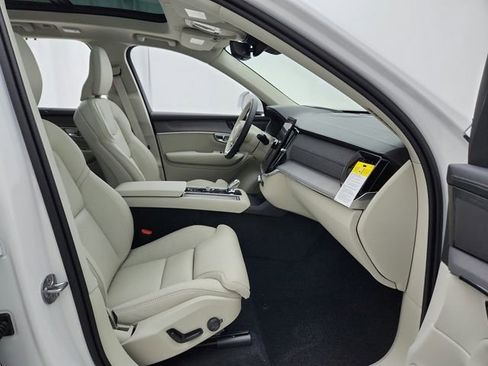 New 2026 Volvo XC90 T8 Ultra w/ Protection Package Premier image 14