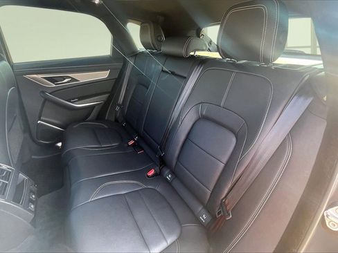 Used 2026 Jaguar F-PACE R-Dynamic S image 27
