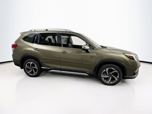 Used 2022 Subaru Forester Touring AWD/4WD image 4