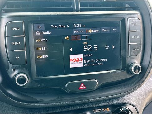 Certified 2022 Kia Soul LX w/ Technology Package FWD image 14