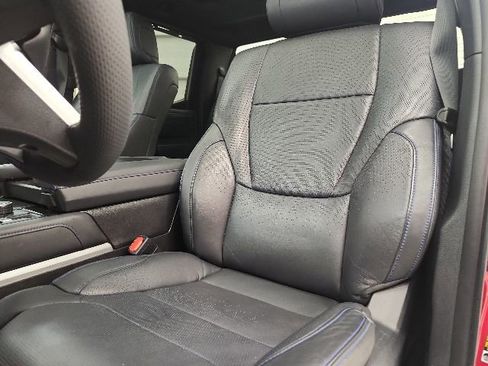 Used 2025 Toyota Tundra Platinum AWD/4WD image 17