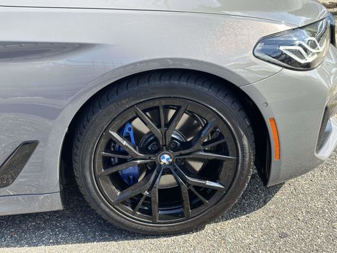 Used 2022 BMW 530i xDrive w/ M Sport Package image 10
