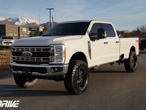 Used 2023 Ford F350 XLT image 6