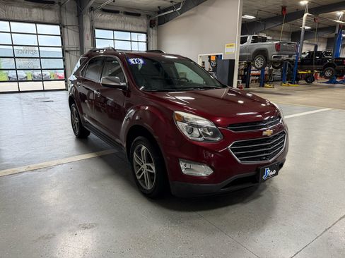Used 2016 Chevrolet Equinox LTZ w/ Enhanced Convenience Package AWD/4WD image 4