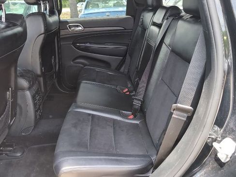 Used 2018 Jeep Grand Cherokee Altitude RWD image 25