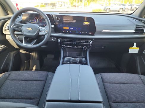 New 2026 Chevrolet Traverse LT image 12