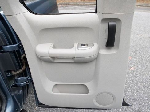 Used 2009 Chevrolet Silverado 1500 W/T w/ LS Package image 18