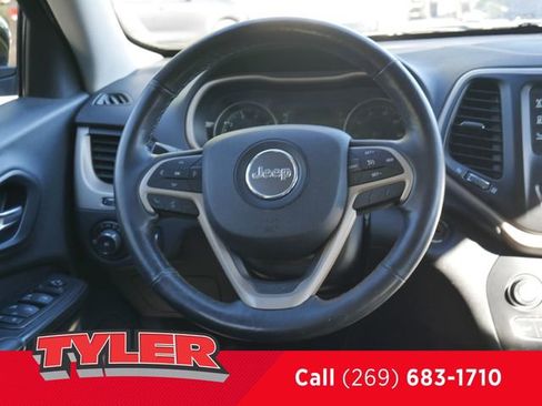 Used 2015 Jeep Cherokee Latitude w/ Cold Weather Group image 43