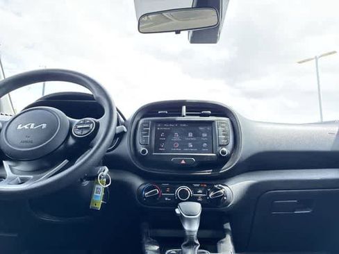 Used 2024 Kia Soul LX w/ Option Group 015 FWD image 28