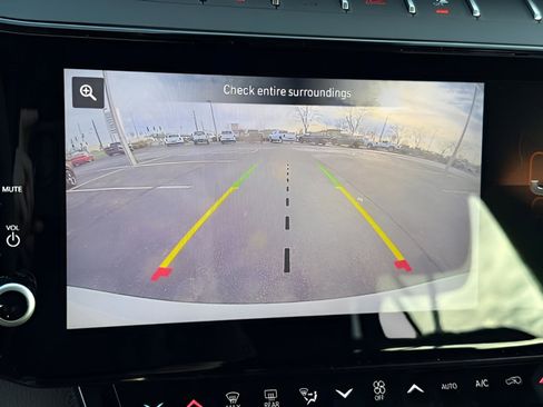 New 2026 Jeep Grand Cherokee Altitude AWD/4WD image 22