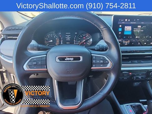 Used 2022 Jeep Compass Limited AWD/4WD image 9