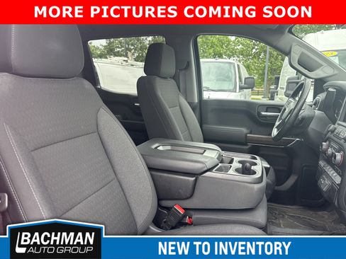 Used 2022 Chevrolet Silverado 1500 LT AWD/4WD image 5