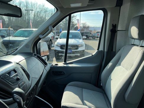 Used 2018 Ford Transit 250 148 Medium Roof image 17