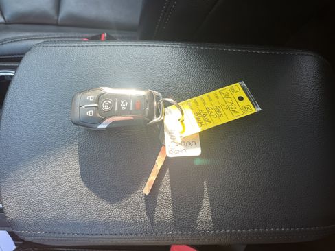 Used 2017 Ford Explorer XLT w/ Equipment Group 202A image 36