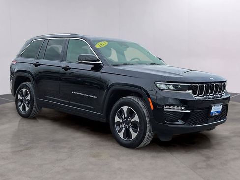 Used 2023 Jeep Grand Cherokee 4WD 4xe image 3